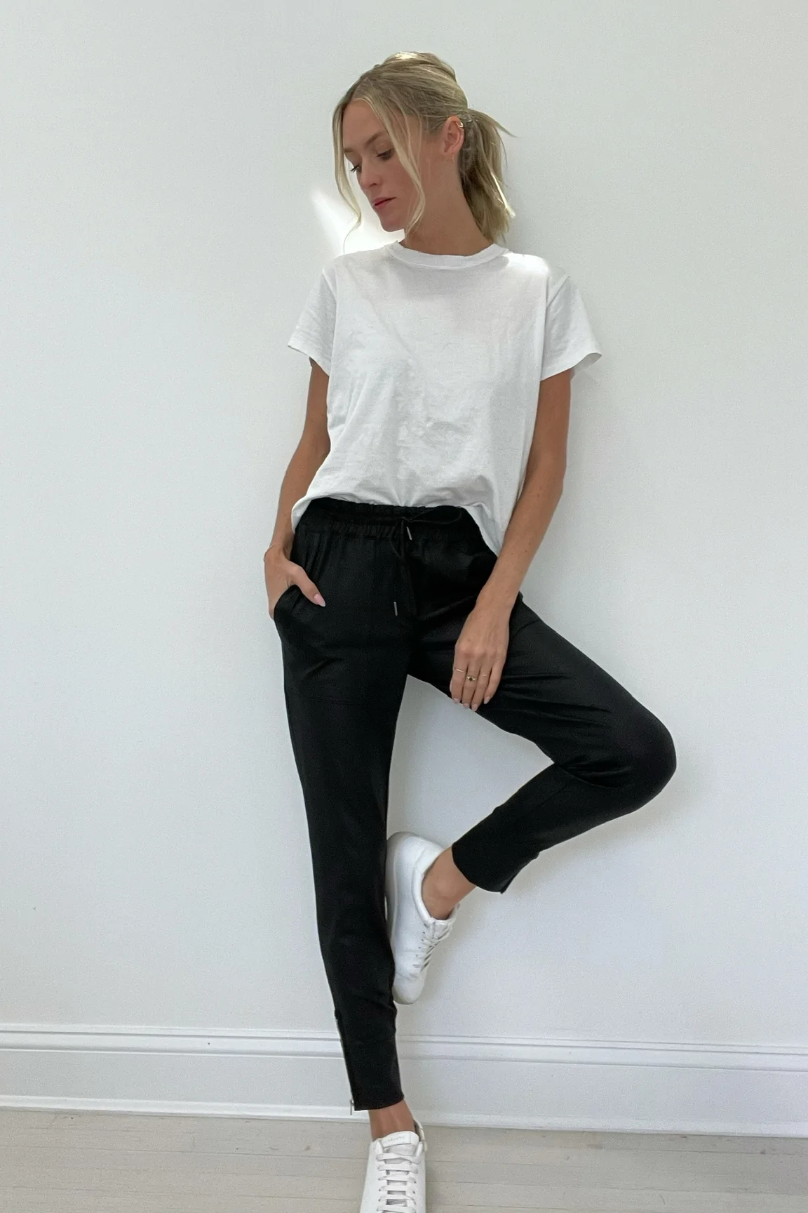 White t shirt black 2025 joggers